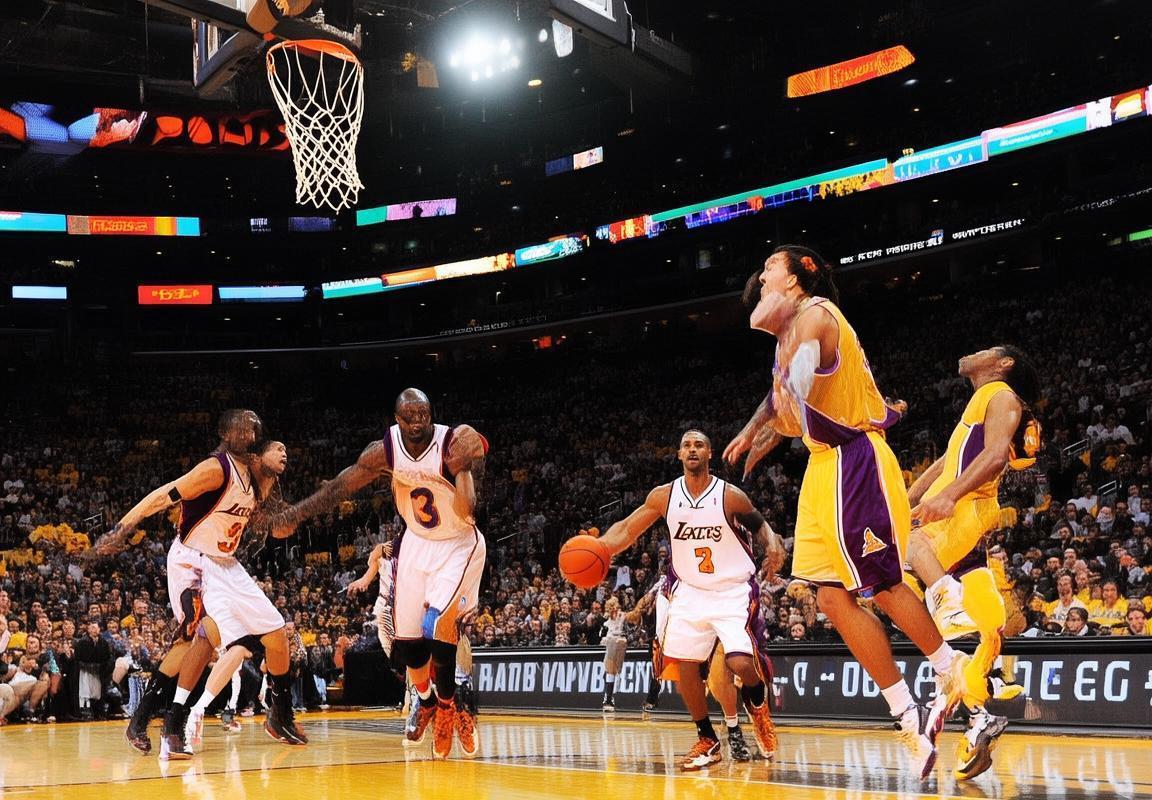 2010年NBA季后赛：湖人太阳系列赛经典对决回顾(图4)